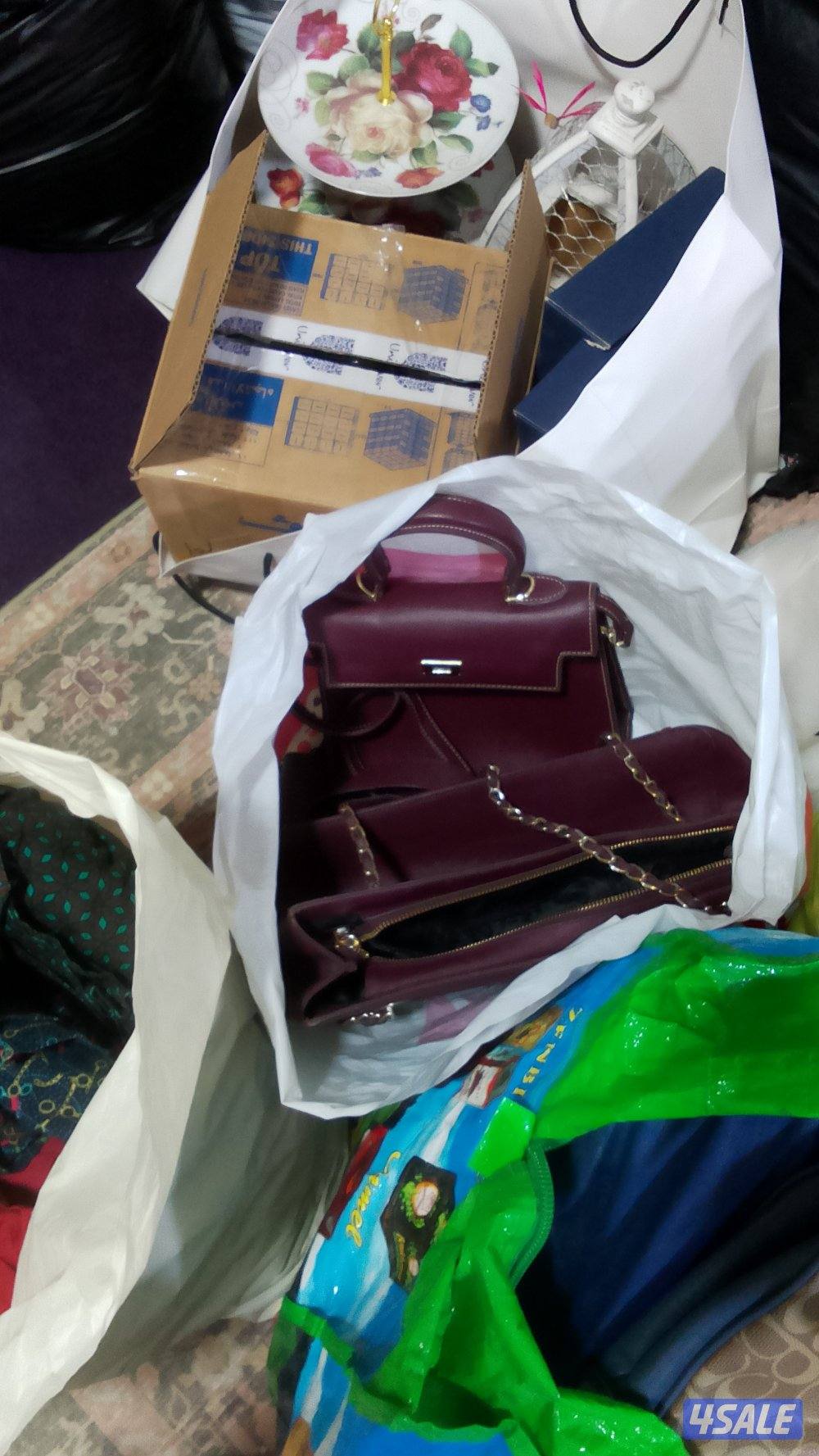 نشتري ملابس مستعمله وأحذية وشنط نسائيه وديباجات وبطانيات وأواني منزلية5