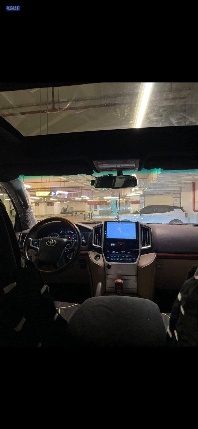 تويوتا لاند كروزر 20147