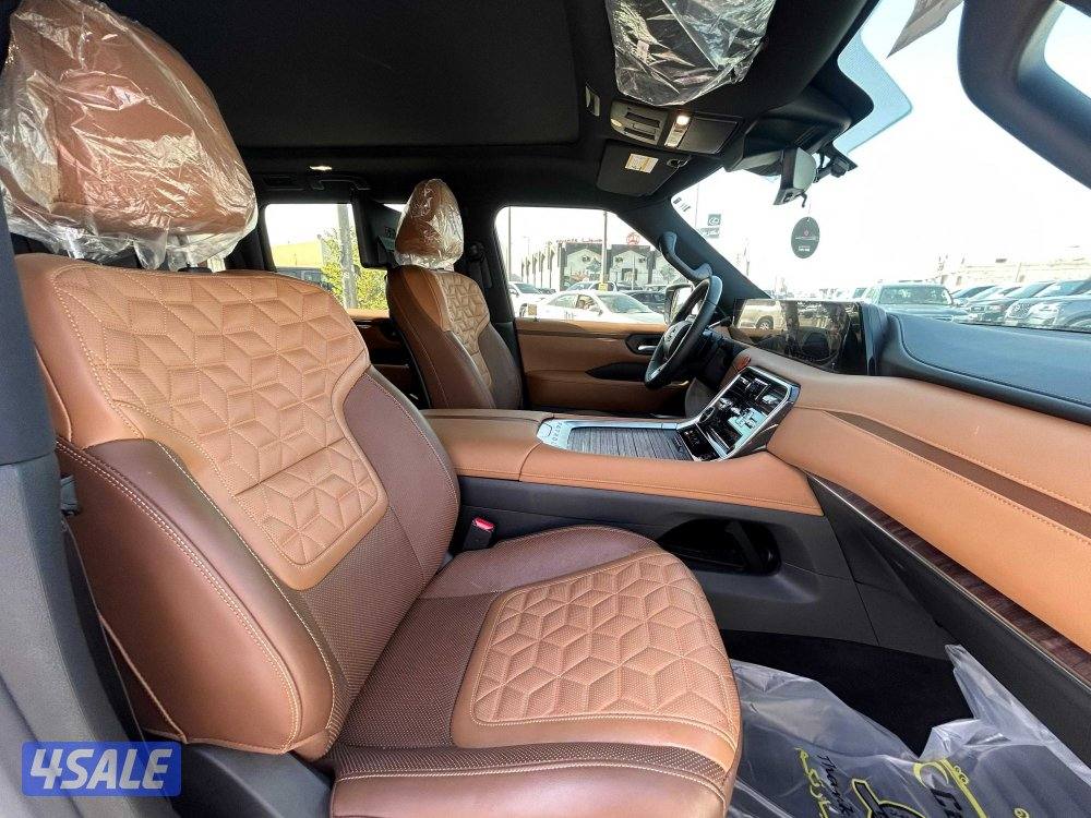 نيسان باترول بلاتنيوم.V65