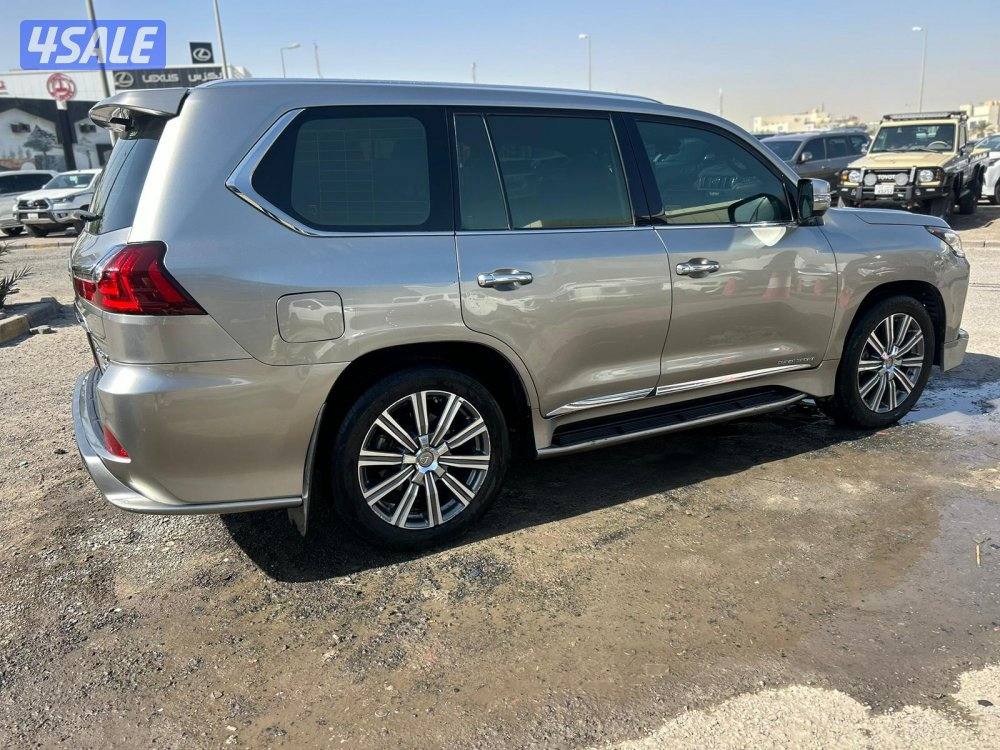 لكزس LX570 درجة اولى2
