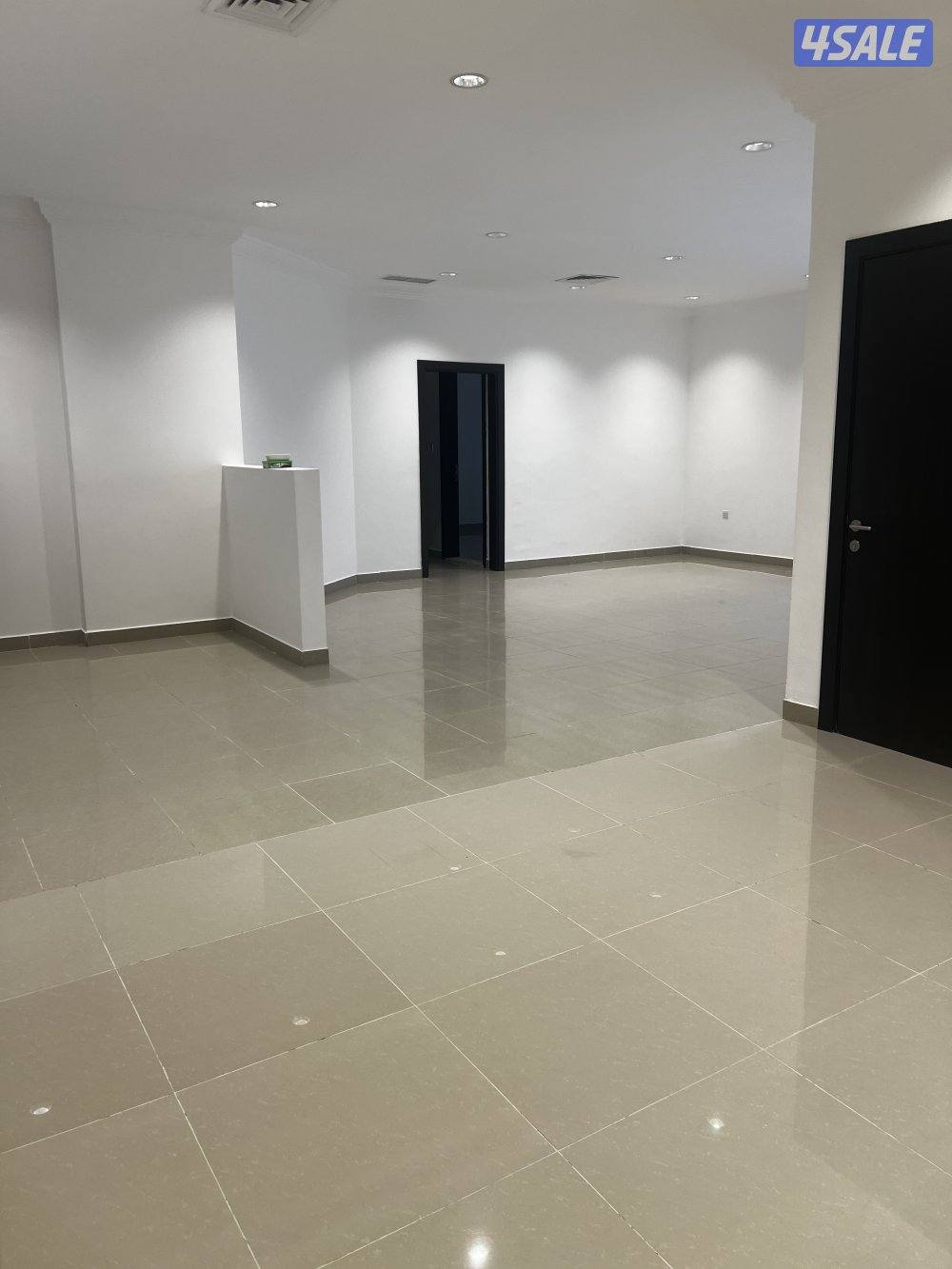 للإيجار دور ارضي كامل بالزهراء0