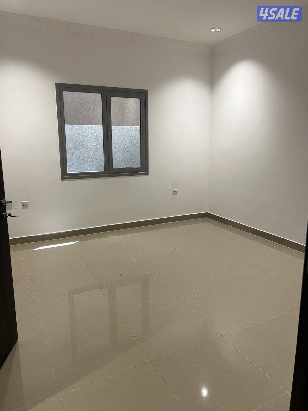 للإيجار دور ارضي كامل بالزهراء5