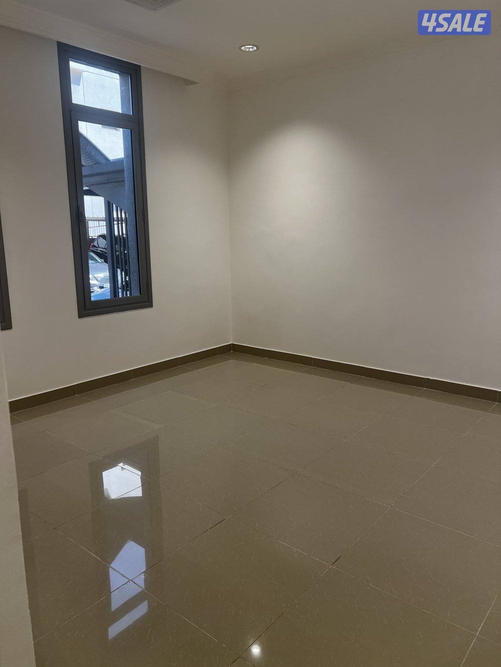 للإيجار دور ارضي كامل بالزهراء6