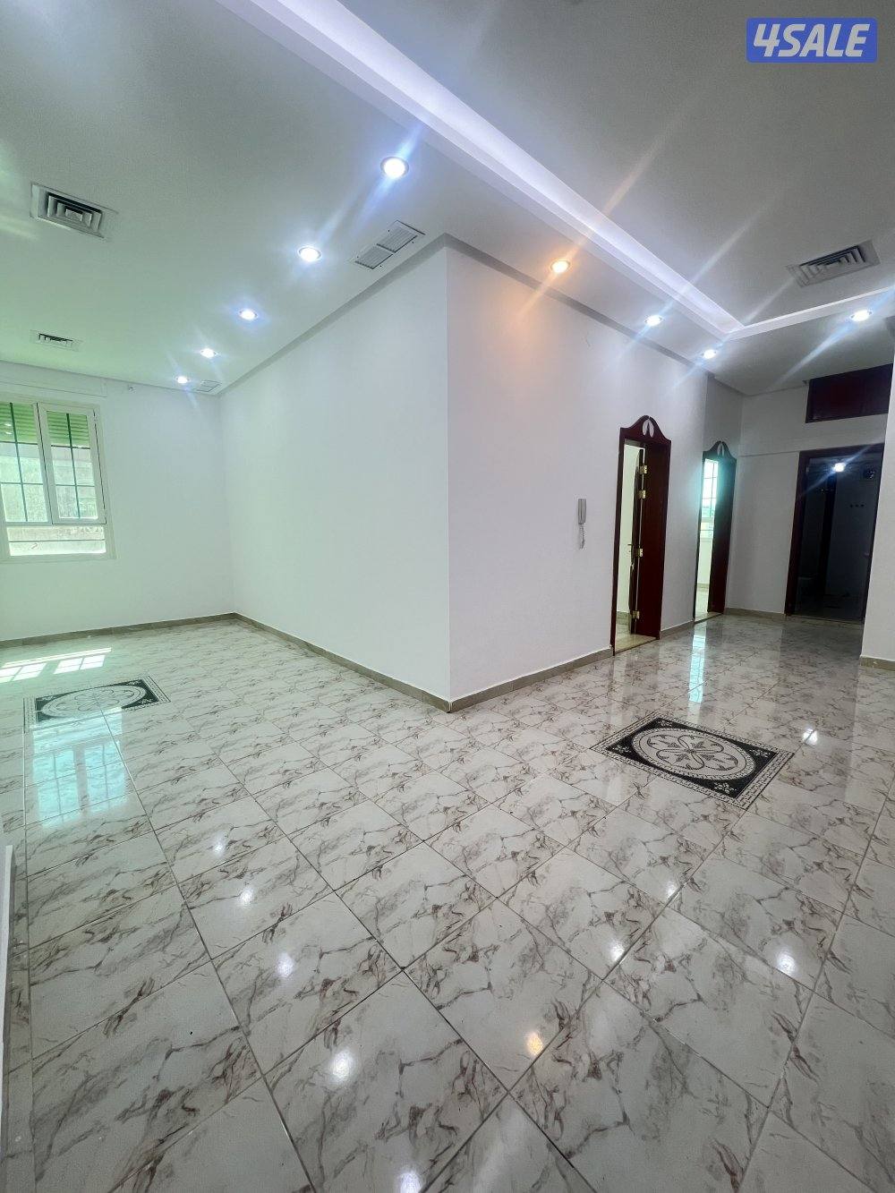 للايجار جابر الاحمد / دور ارضي / شقق 3 غرف وصاله0