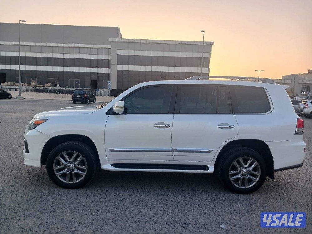 للبيع لكزس LX570 موديل ٢٠١٥3