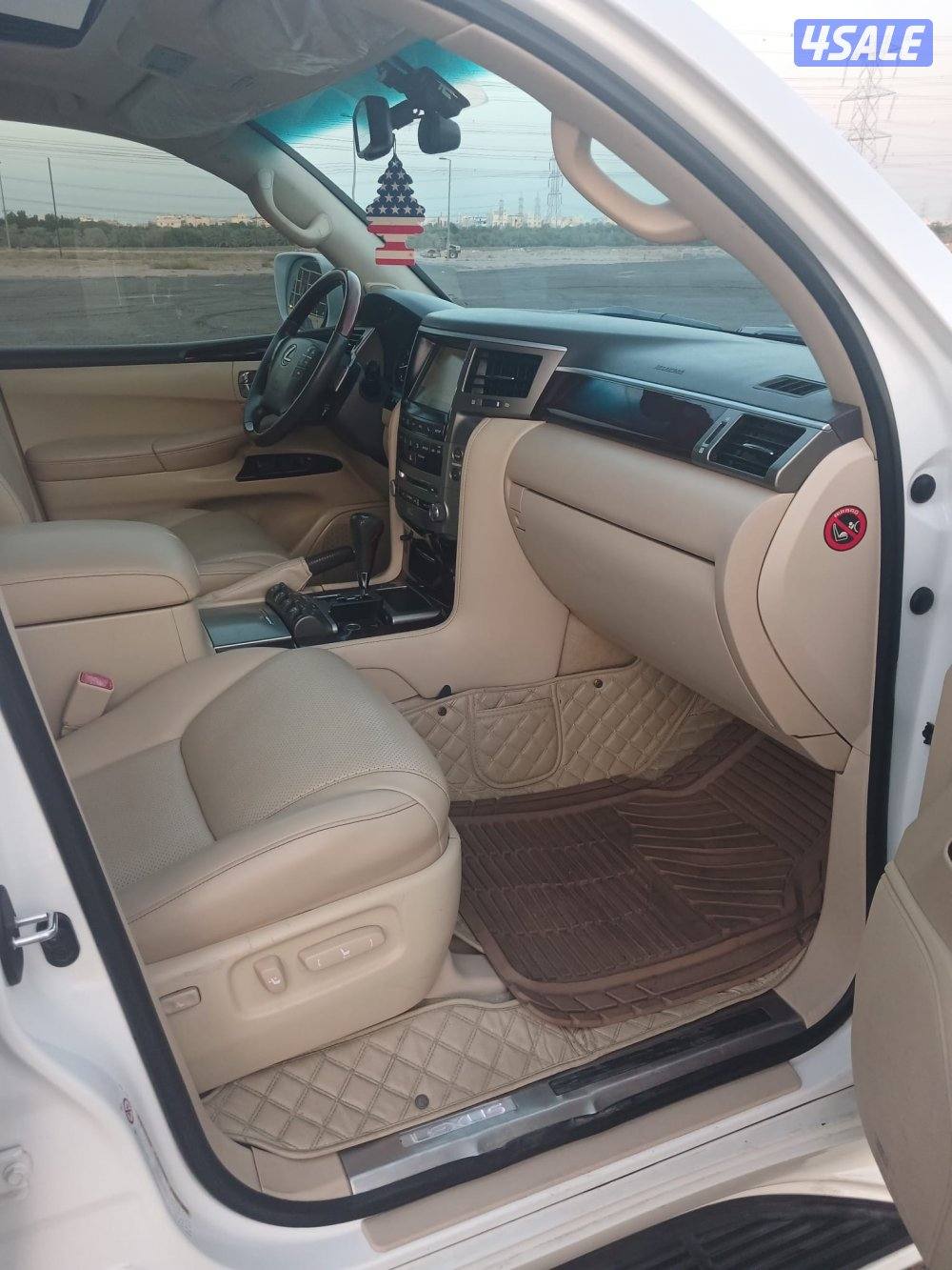 للبيع لكزس LX570 موديل ٢٠١٥8