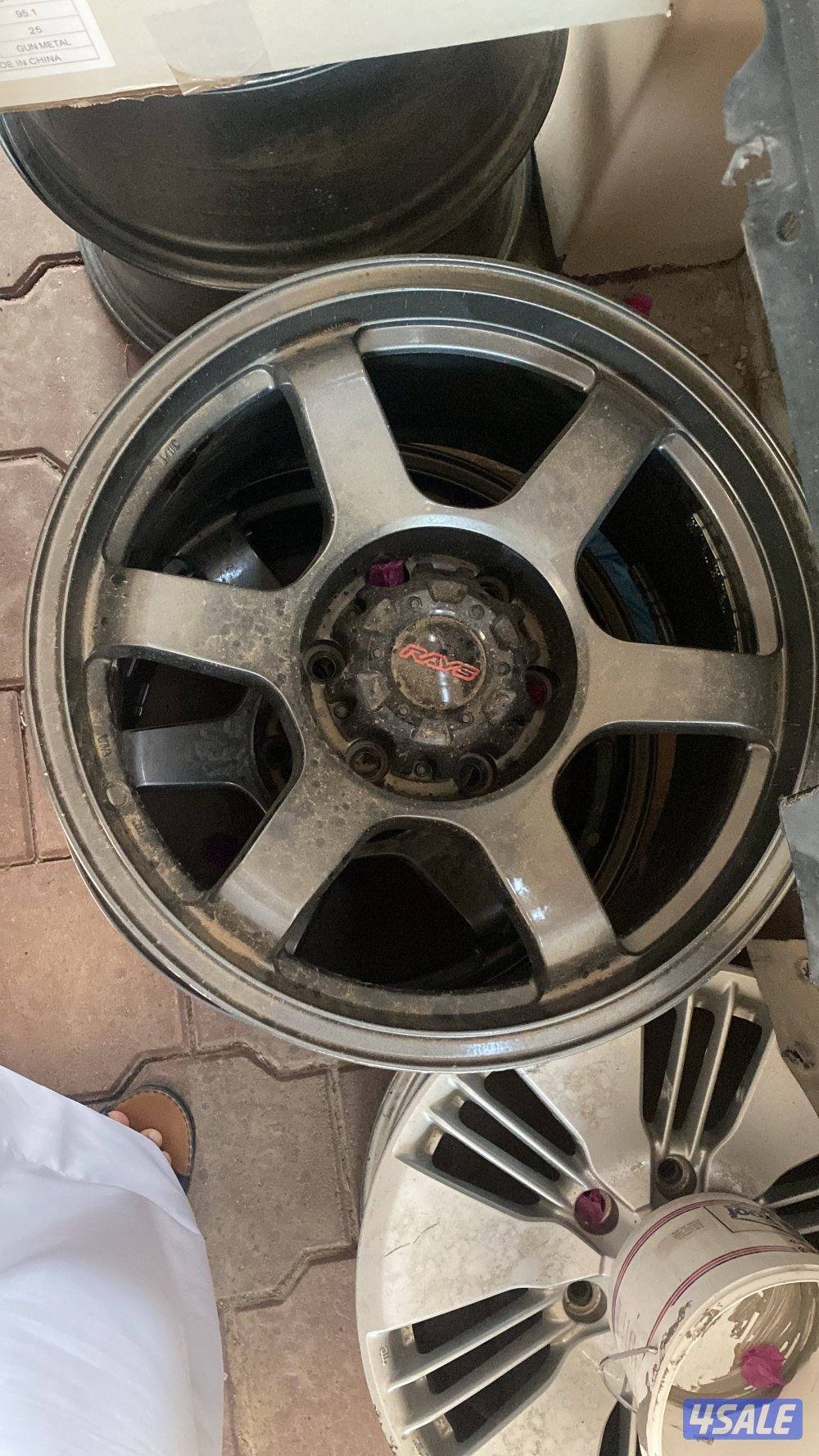 رنقات ريس حجم 17 ست براغي تركب علا الاند الجديد والباترول شبه الجديد1