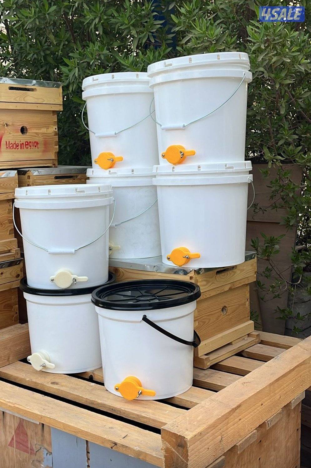 صناديق مناحل  و قراش عسل متنوعه الأحجام و كذلك فخار بسعر جمله الجملة3