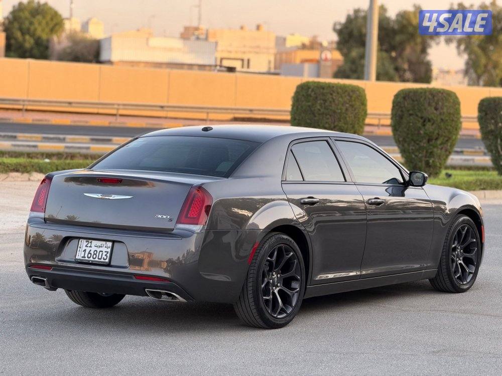 كرايزلر 300S بحالة الوكالة 20214