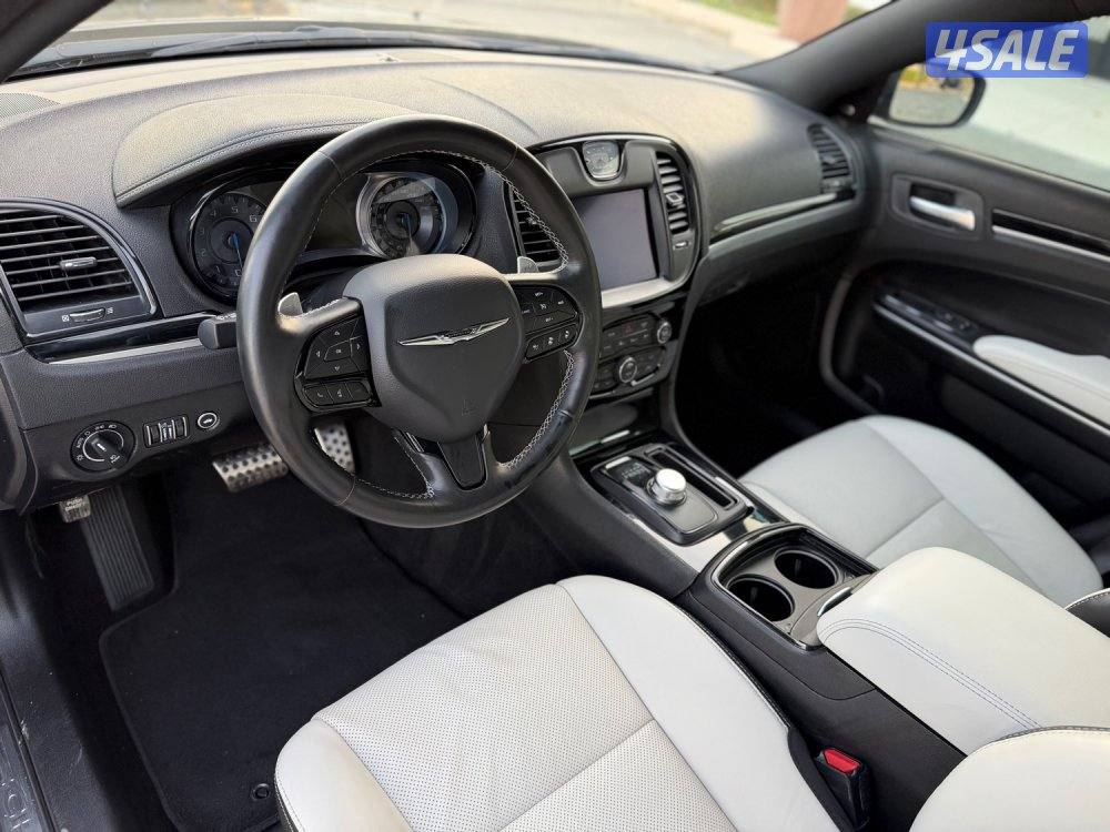 كرايزلر 300S بحالة الوكالة 20216