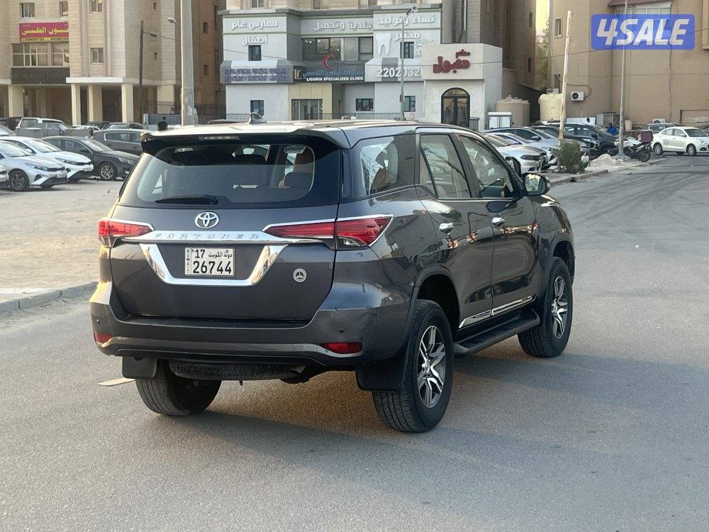 تويوتا  فوتنر  - صبغ وكالة  - موديل 20203