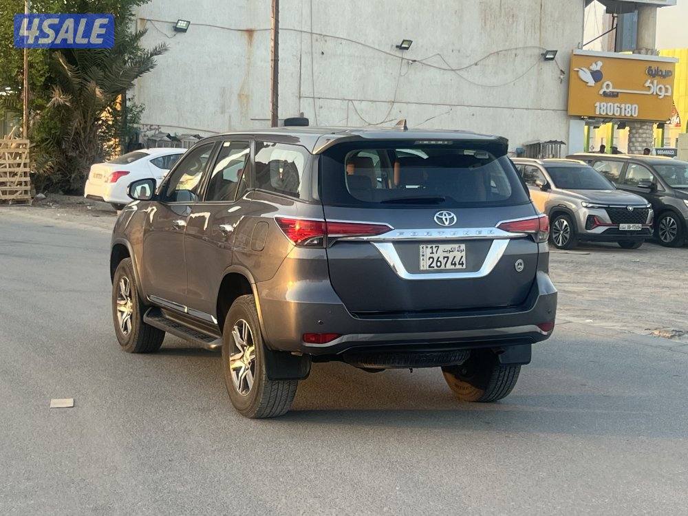 تويوتا  فوتنر  - صبغ وكالة  - موديل 20204