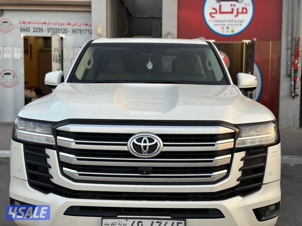لاند كروزر GXR تون تيربو 2022 صبغ الوكالة بالكامل ماشي 262 الف كم2