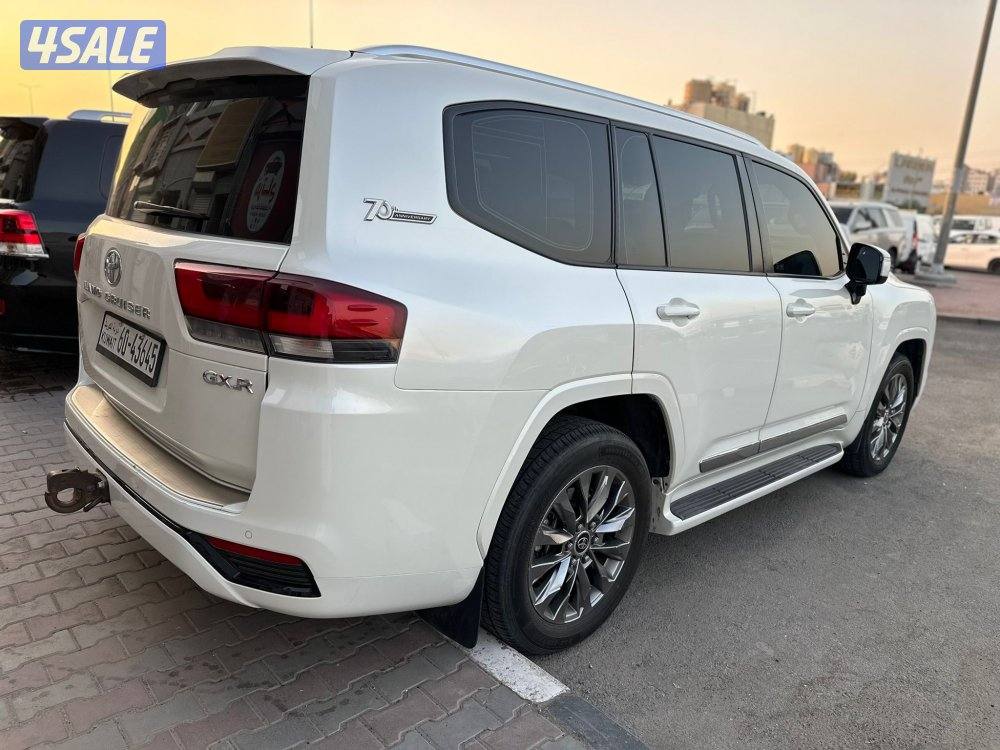 لاند كروزر GXR تون تيربو 2022 صبغ الوكالة بالكامل ماشي 262 الف كم3