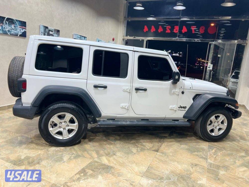 رانقلر سبورت موديل 2023 ماشي 12 الف ميل وكالة امريكا بحالة ممتازة4