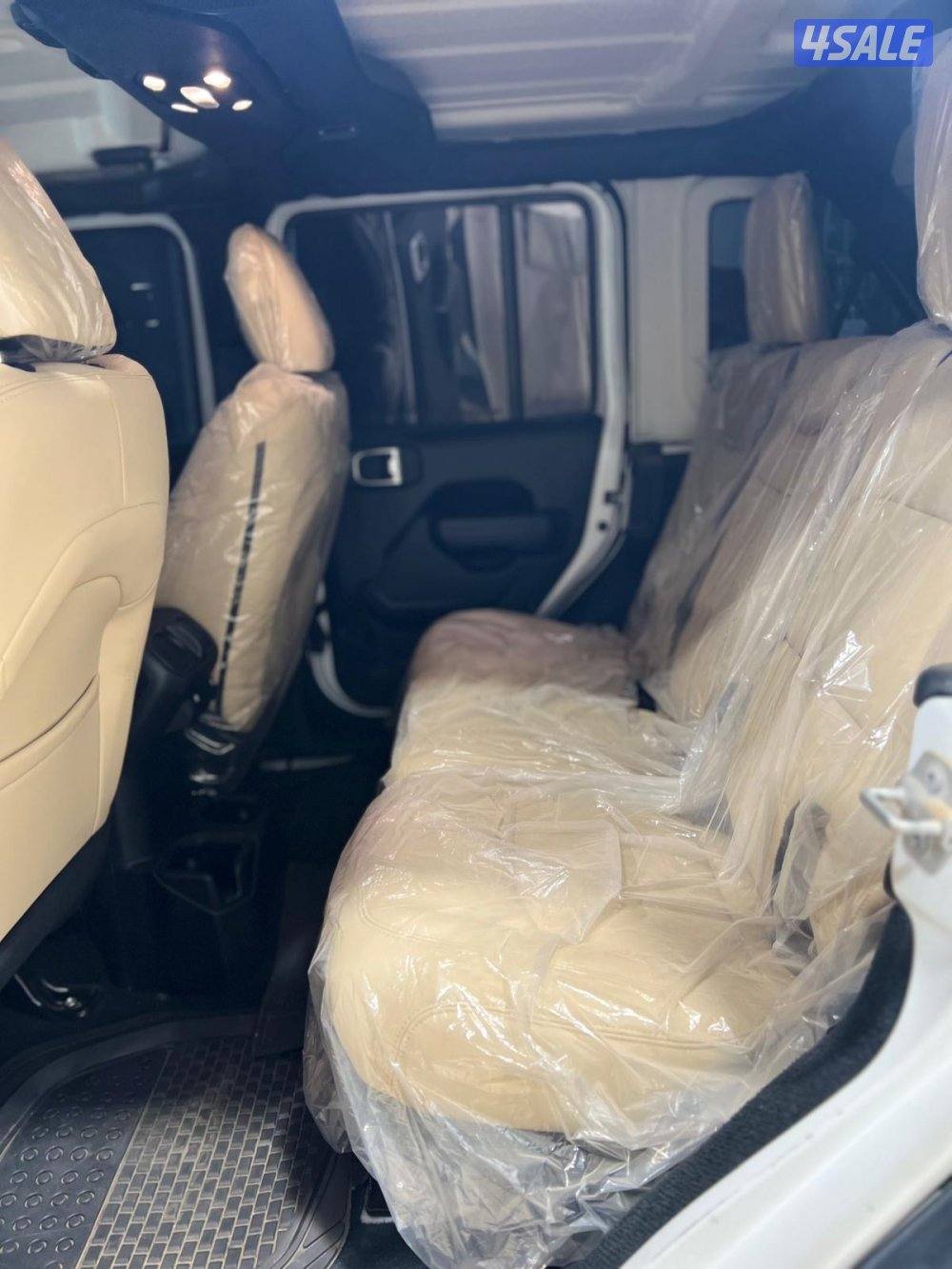 رانقلر سبورت موديل 2023 ماشي 12 الف ميل وكالة امريكا بحالة ممتازة8