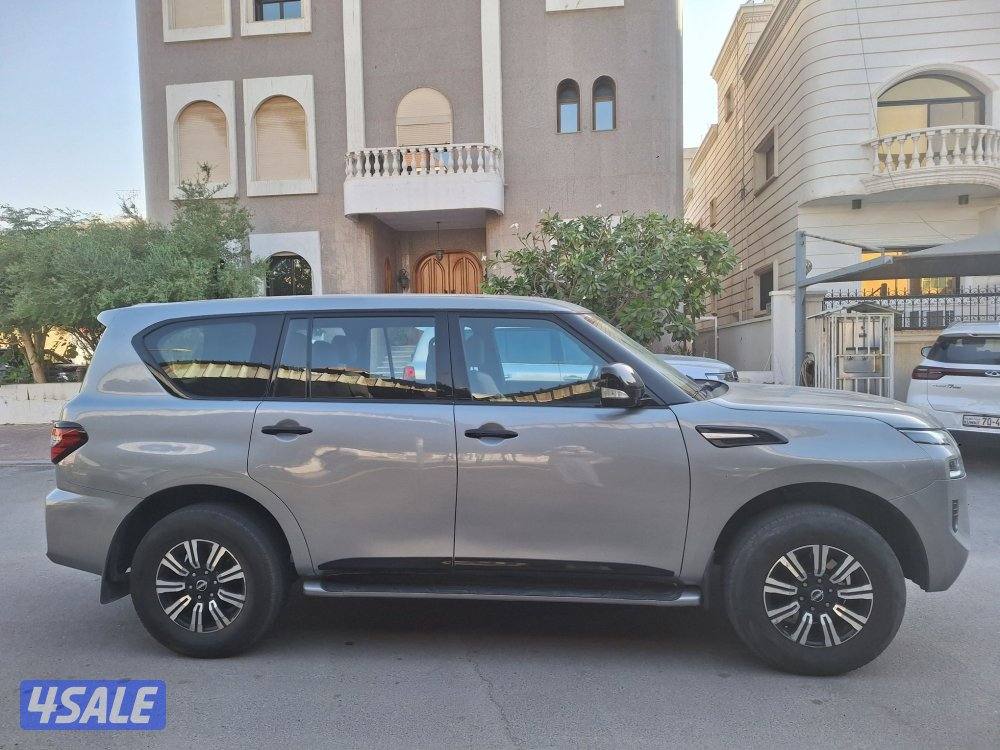 باترول موديل ٢٠١٤ بحاله الوكاله عداد ١٨٥ المكينه فتحه جلد ٣٢٠3