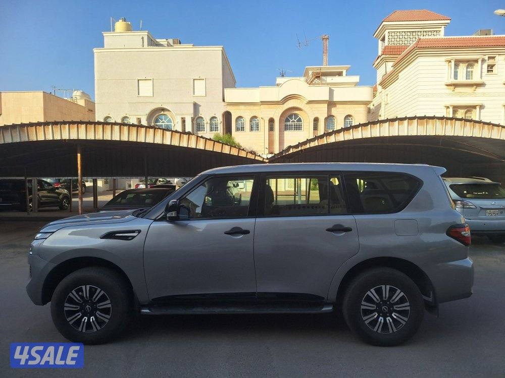 باترول موديل ٢٠١٤ بحاله الوكاله عداد ١٨٥ المكينه فتحه جلد ٣٢٠4