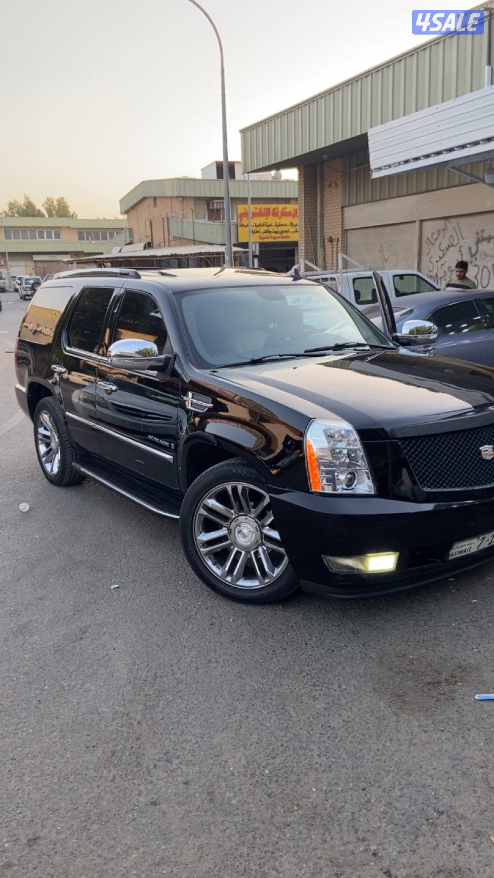 اسكاليد  2007 شرط فحص قير مكينه شاصي كشنات كامله داخليه بيج ماشي 4000