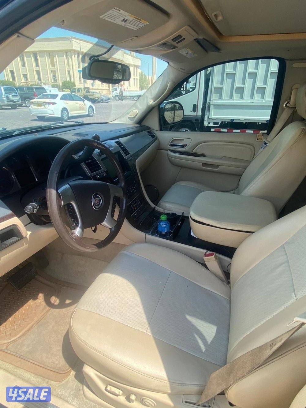 اسكاليد  2007 شرط فحص قير مكينه شاصي كشنات كامله داخليه بيج ماشي 4001