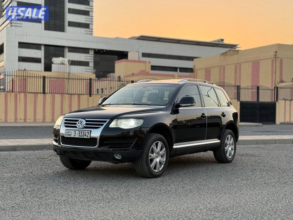 للبيع طوارق - 2008 - فل اعلى درجه - ماشى 149 الف - شرط الفحص0