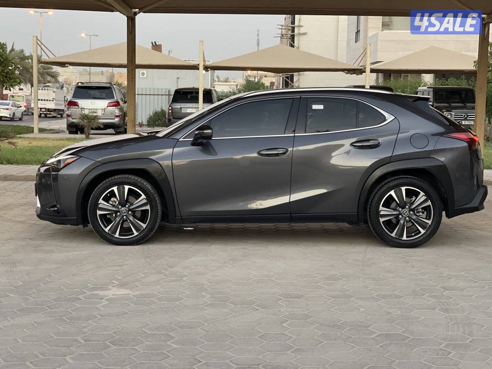 لكزس UX200 صبغ الوكاله المالك الاول موديل 20231