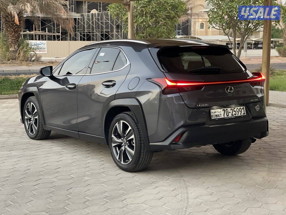 لكزس UX200 صبغ الوكاله المالك الاول موديل 20232
