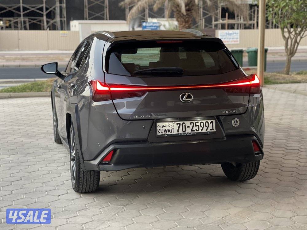لكزس UX200 صبغ الوكاله المالك الاول موديل 20235