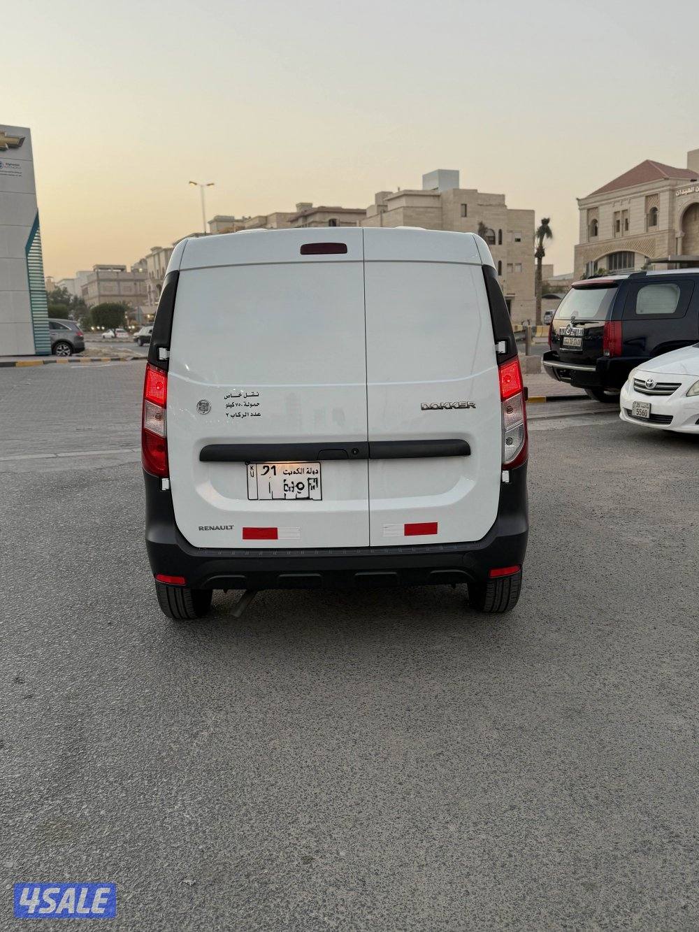 رينو دوكر حاله الوكاله ماشيه فقط ٢١٦٠1