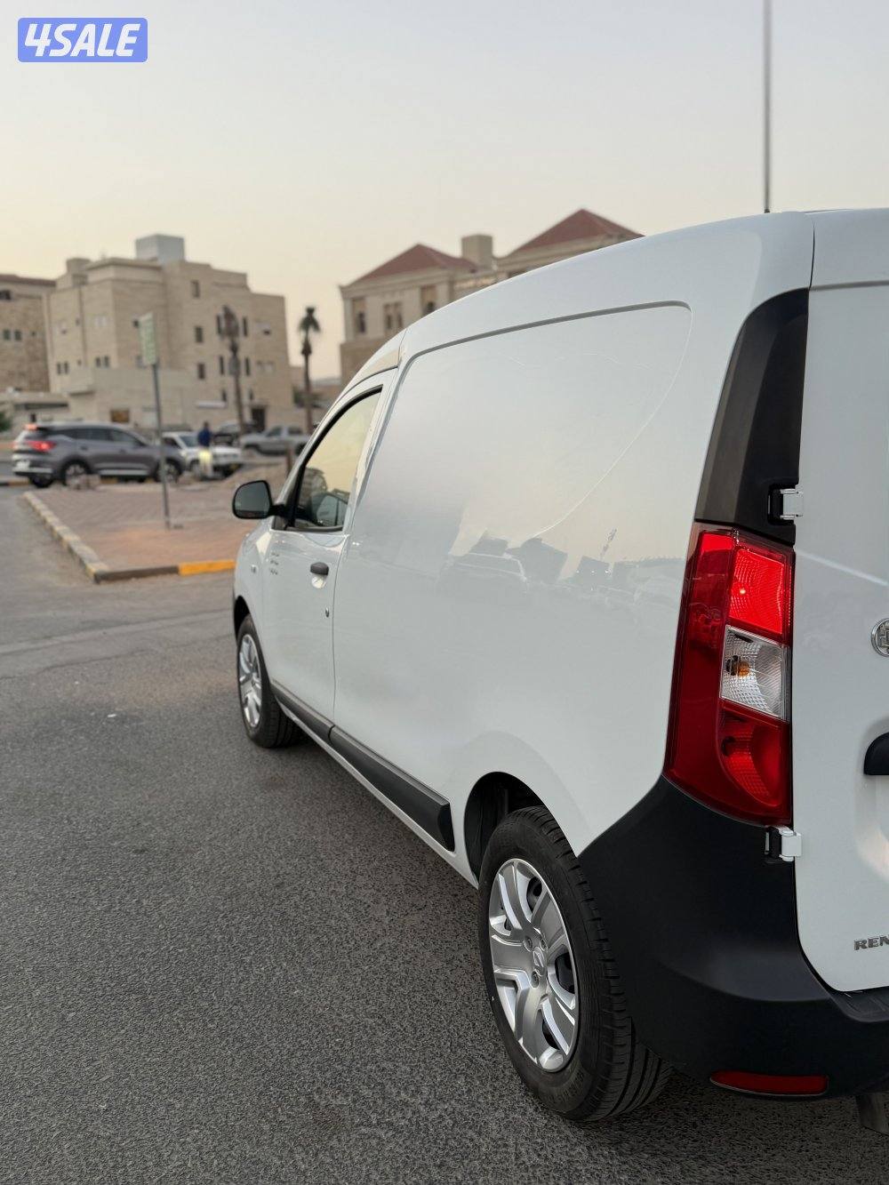 رينو دوكر حاله الوكاله ماشيه فقط ٢١٦٠2