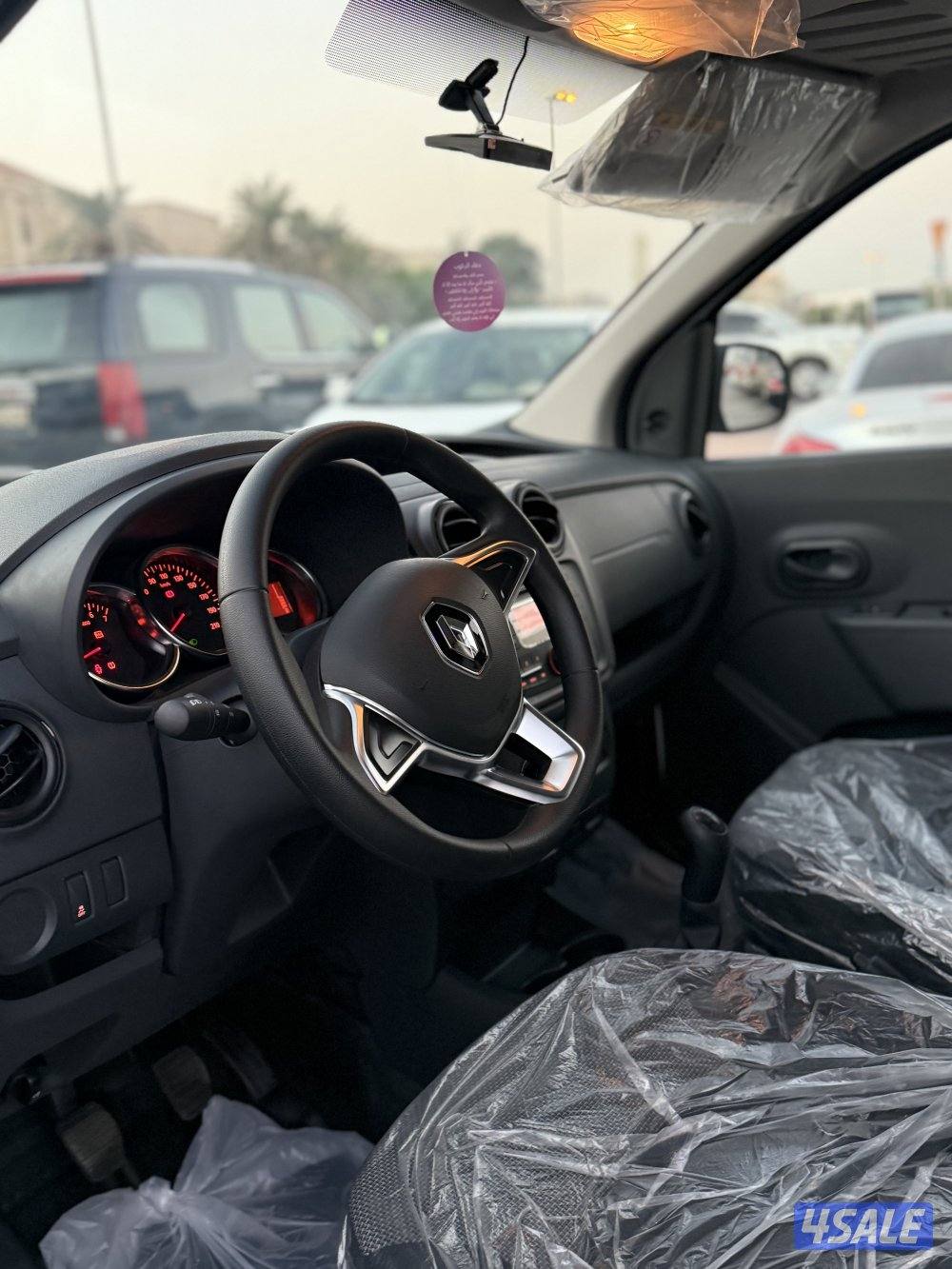 رينو دوكر حاله الوكاله ماشيه فقط ٢١٦٠5