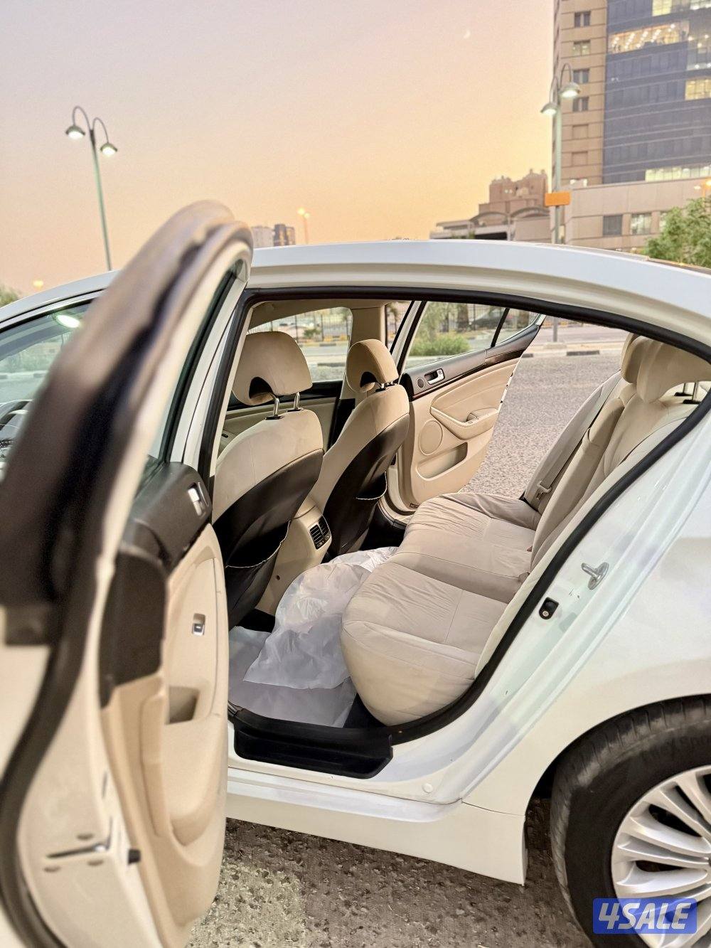 للبيع  كيا كادينزا 2015 ماشي 153 الف كم  بحالة جيدة جدا - مرفق الفحص5