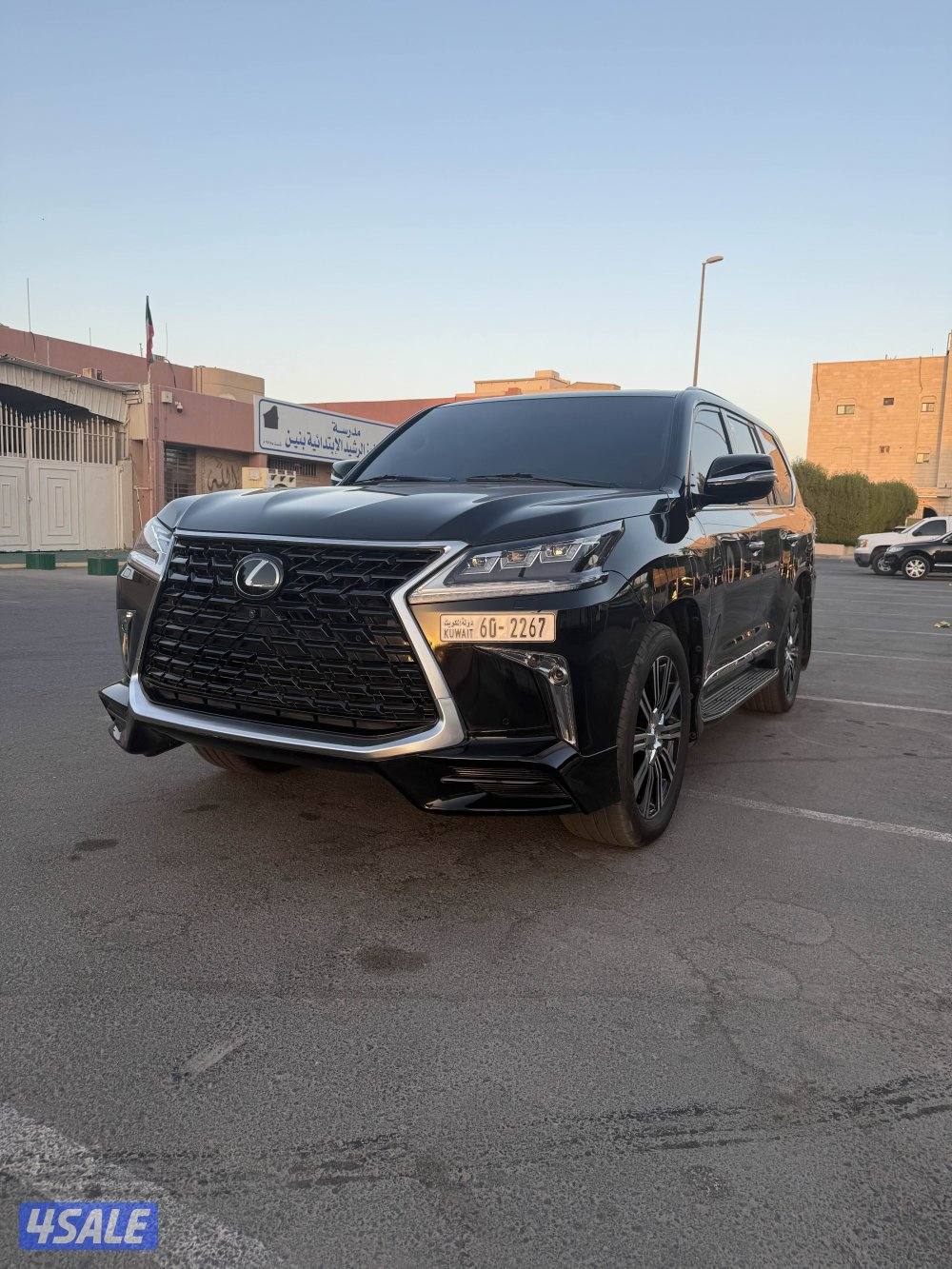 للبيع لكزس الدرجة الاولي سبورت0