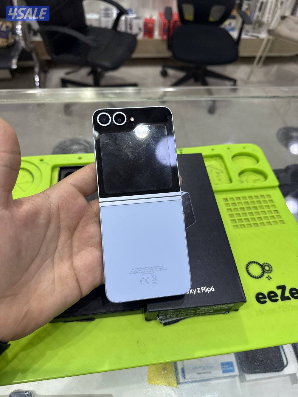 جلاكسي Z فليب 6 & Galaxy Z Flip 66