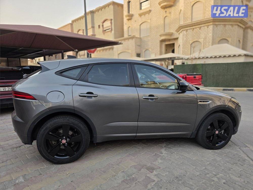 E-pace Dynamic R7
