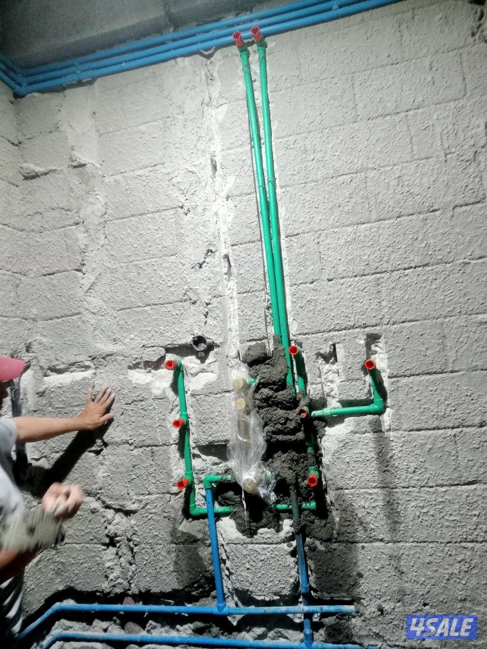 فني صحي تسكير وتمديد وتركيب المغاسل وتركيب المكينة الجوره وتركيب0