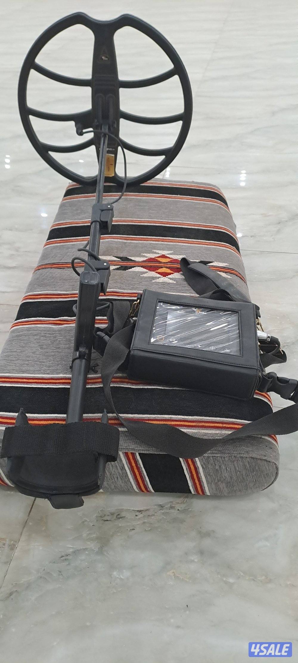 بيع اجهزه كشف الذهب ، جهازين ( جهاز سبارك استشعار عن بعد وجهاز فالك4