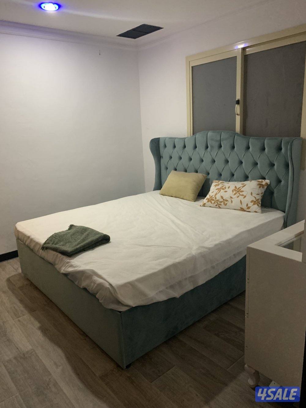 شقق للايجار خلو وفاضي غرفة وصالة ومطبخ وحمام تشطيب سوبر لوكس يوجد 🚗🚙1