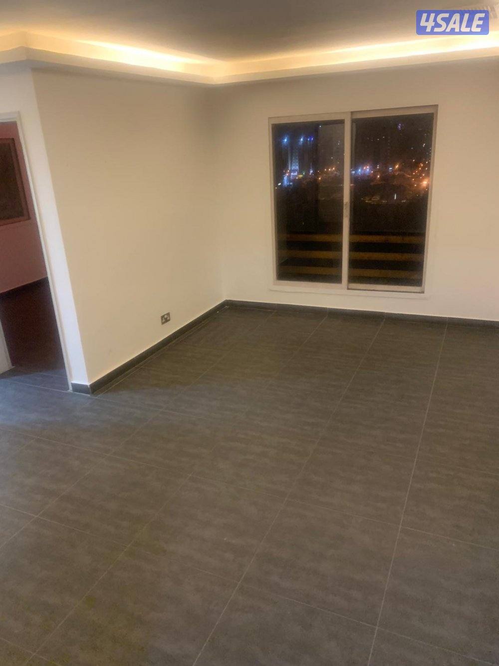 شقق للايجار خلو وفاضي غرفة وصالة ومطبخ وحمام تشطيب سوبر لوكس يوجد 🚗🚙4