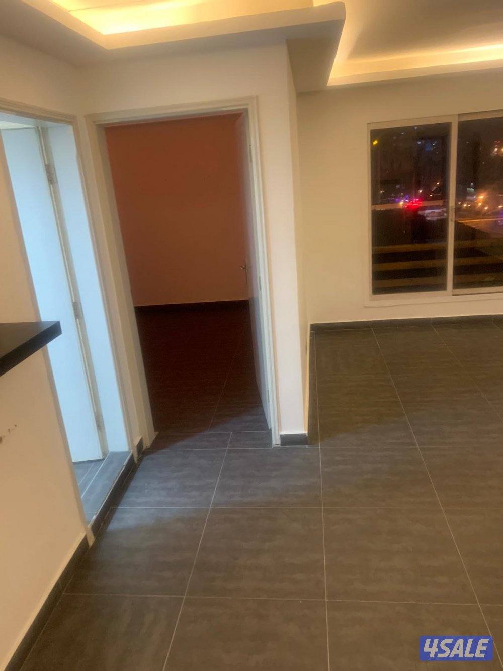 شقق للايجار خلو وفاضي غرفة وصالة ومطبخ وحمام تشطيب سوبر لوكس يوجد 🚗🚙6