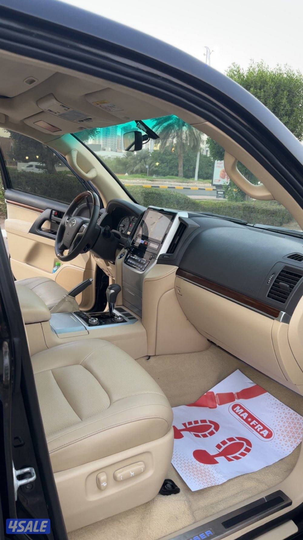 لاندكروزر GXR V8 فل أبشن7