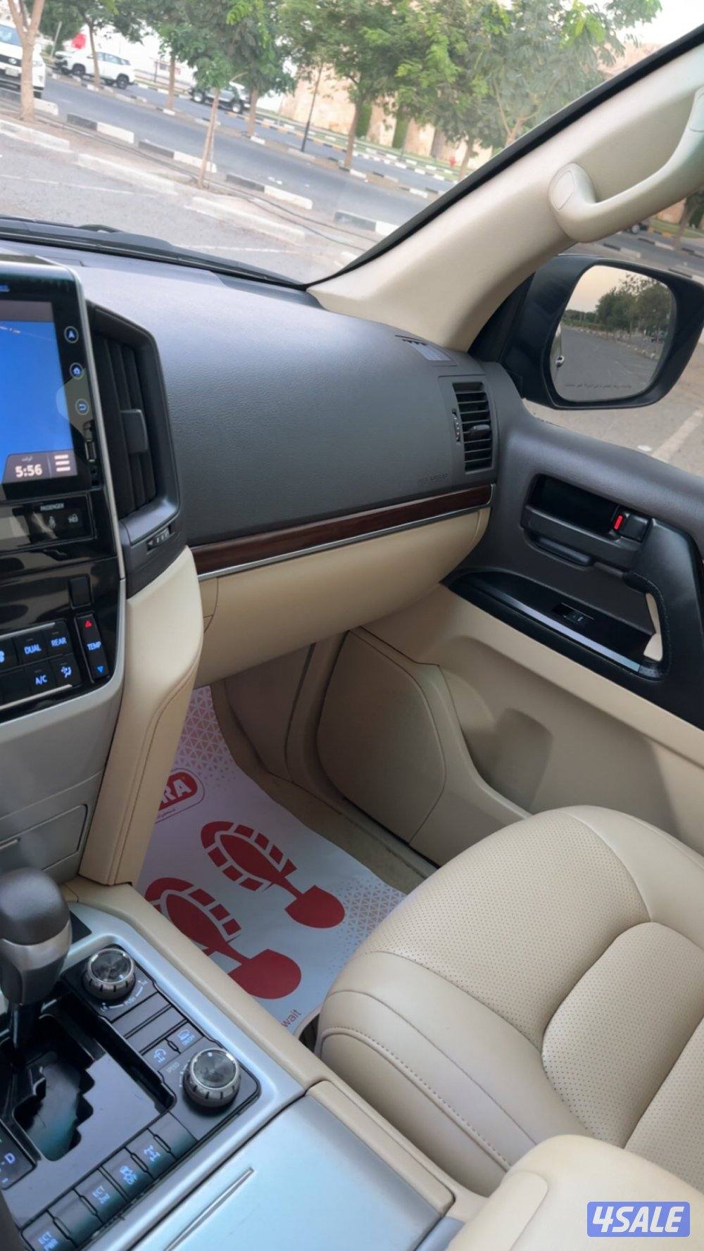 لاندكروزر GXR V8 فل أبشن8