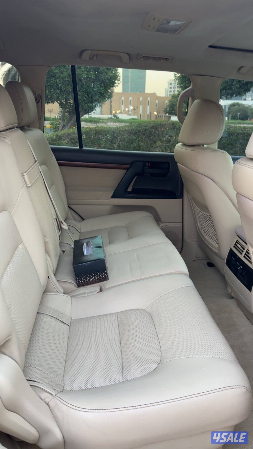 لاندكروزر GXR V8 فل أبشن10