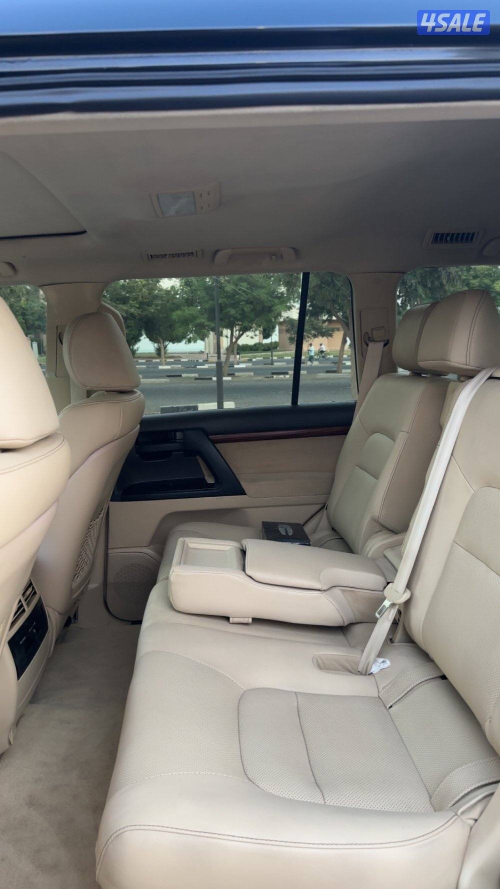 لاندكروزر GXR V8 فل أبشن11