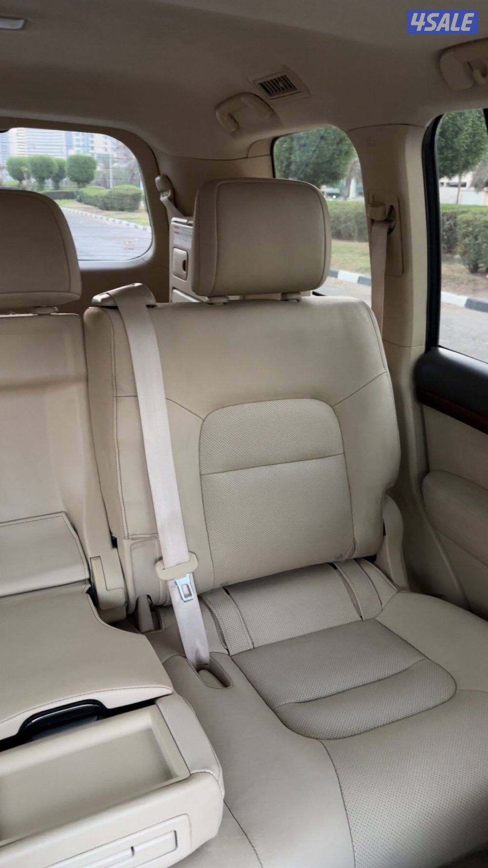 لاندكروزر GXR V8 فل أبشن12