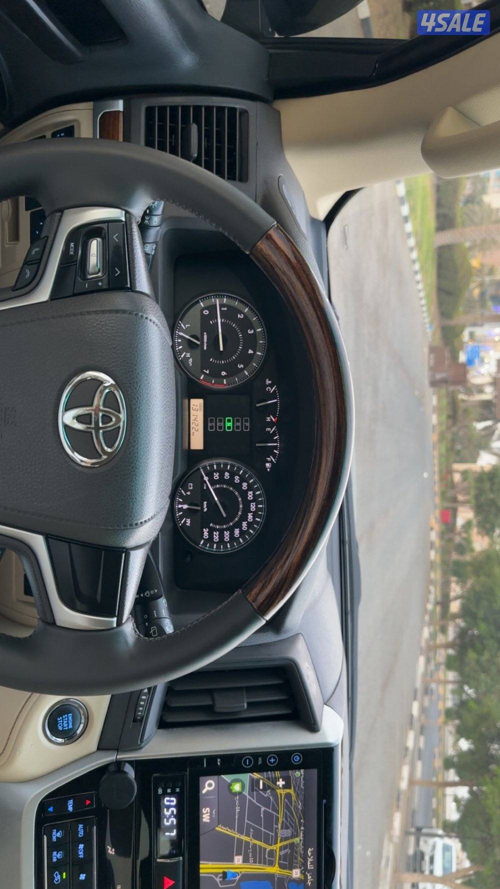 لاندكروزر GXR V8 فل أبشن13