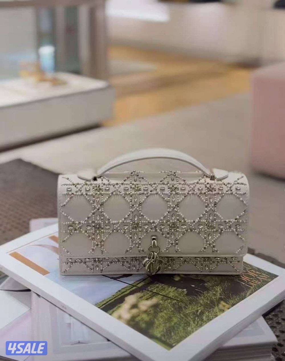 اقوى تشكيله شنط نسائية الدرجه الاولى 202512