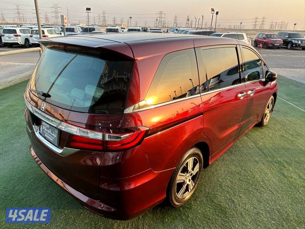 للبيع هوندا أوديسي 4 سلندر5