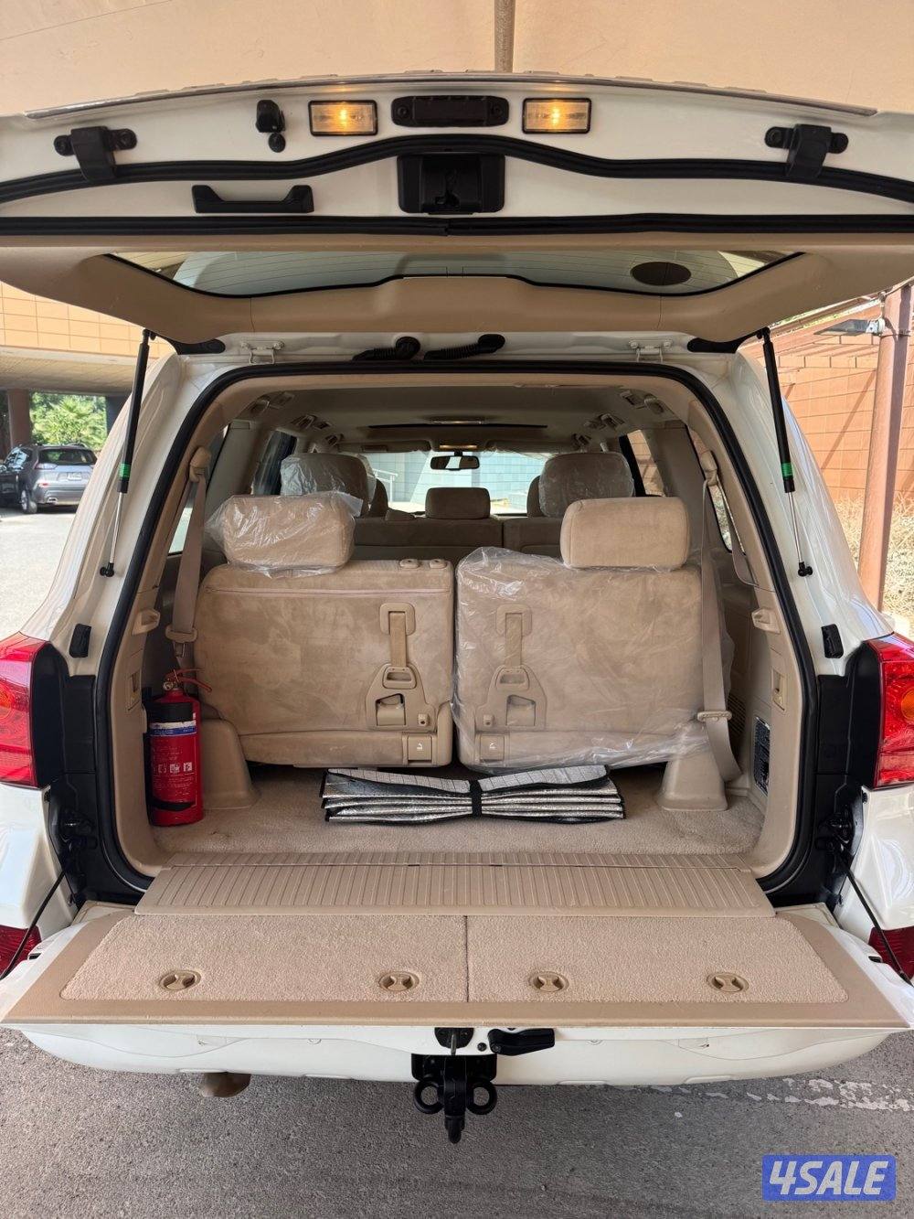 لاندكروز GXR v8 الساير صبغ وكاله.10