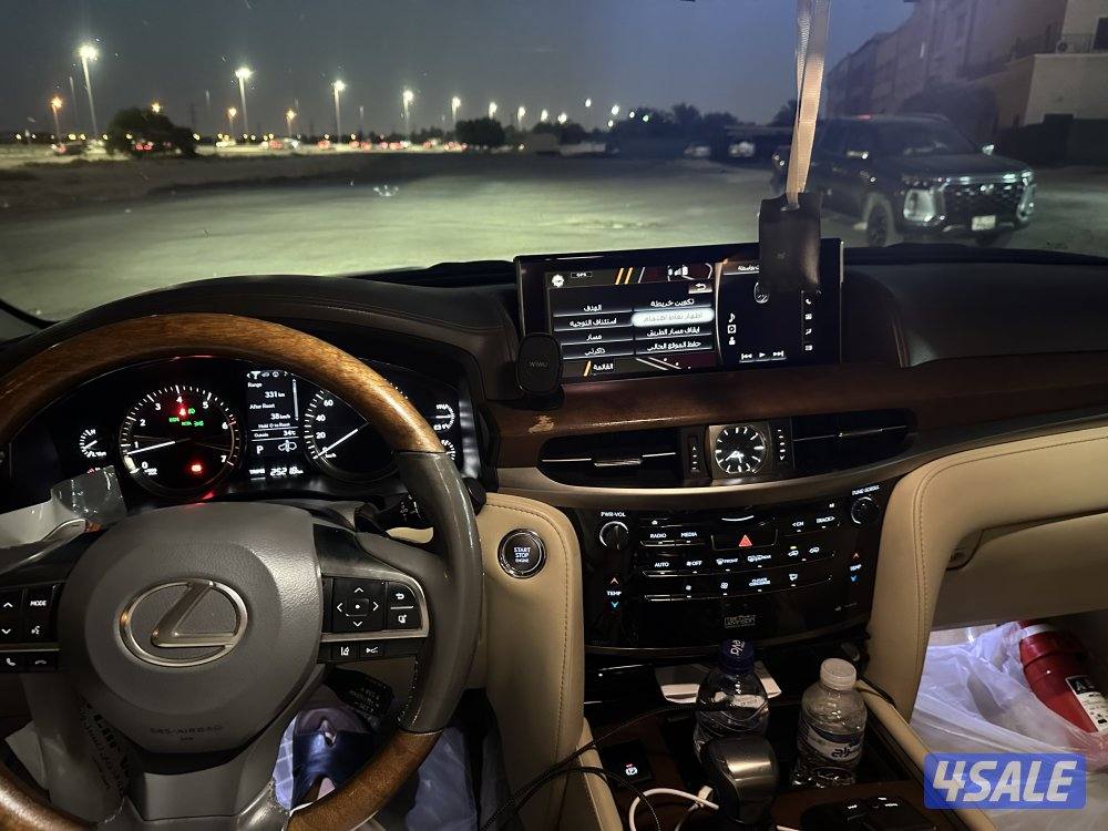 للبيع جيب لكزس مديل ٢٠١٦ الدرجة الاولى وارد الساير ماشي ٢٠٠الف سيرفس5